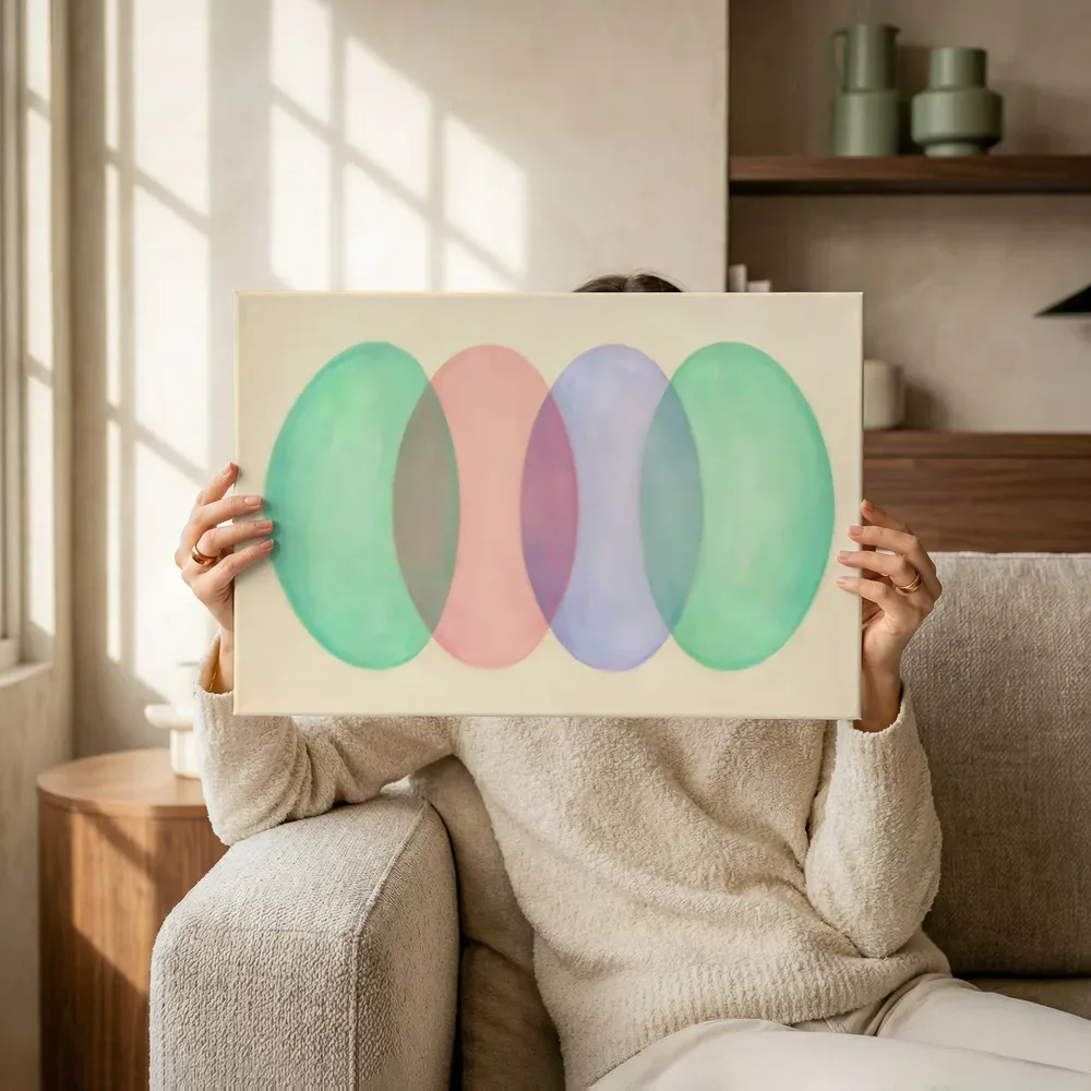 Sfeerimpressie: Transparante vlakken Organic Geometry 6 terwijl het omhoog wordt gehouden