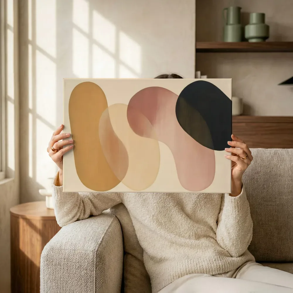 Sfeerimpressie: Transparante vlakken Organic Geometry 8 terwijl het omhoog wordt gehouden