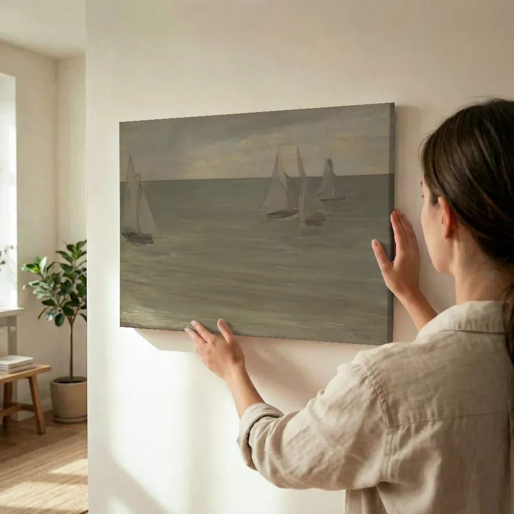 Sfeerimpressie: Trouville, de zilveren zee van James McNeill Whistler terwijl het wordt opgehangen