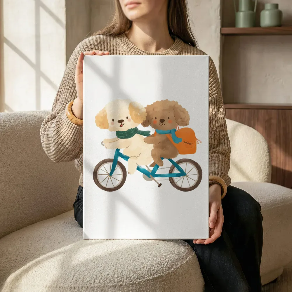 Sfeerimpressie: Twee hondjes op de fiets terwijl het aan de muur wordt gehangen
