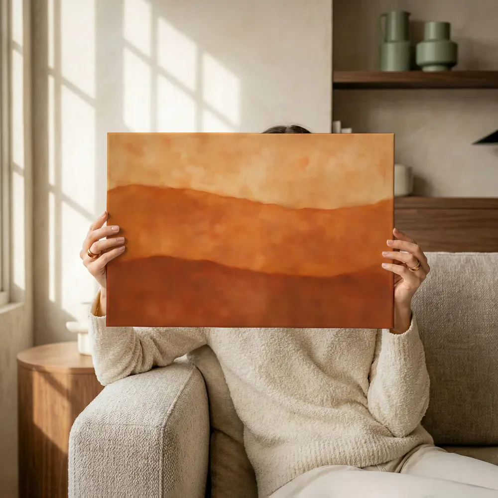 Sfeerimpressie: Twee vlakken in donker terracotta terwijl het omhoog wordt gehouden