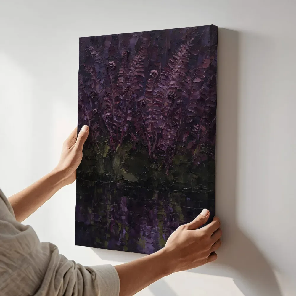 Sfeerimpressie: Varen aan de oever in aubergine terwijl het aan de muur wordt gehangen