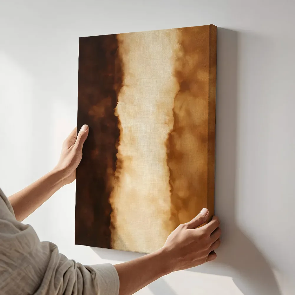 Sfeerimpressie: Veeg in kaneel en karamel terwijl het aan de muur wordt gehangen