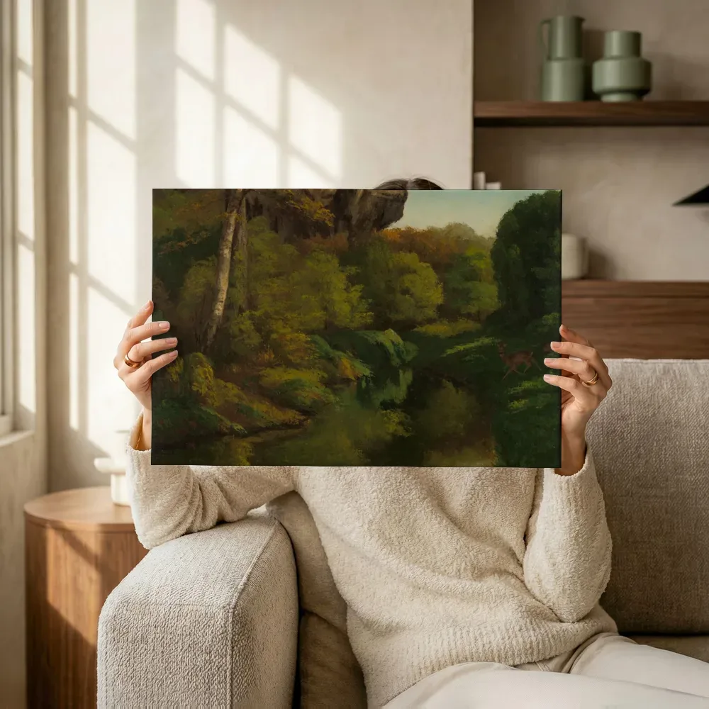 Sfeerimpressie: Gezicht in het bos van Fontainebleau van Gustave Courbet terwijl het omhoog wordt gehouden