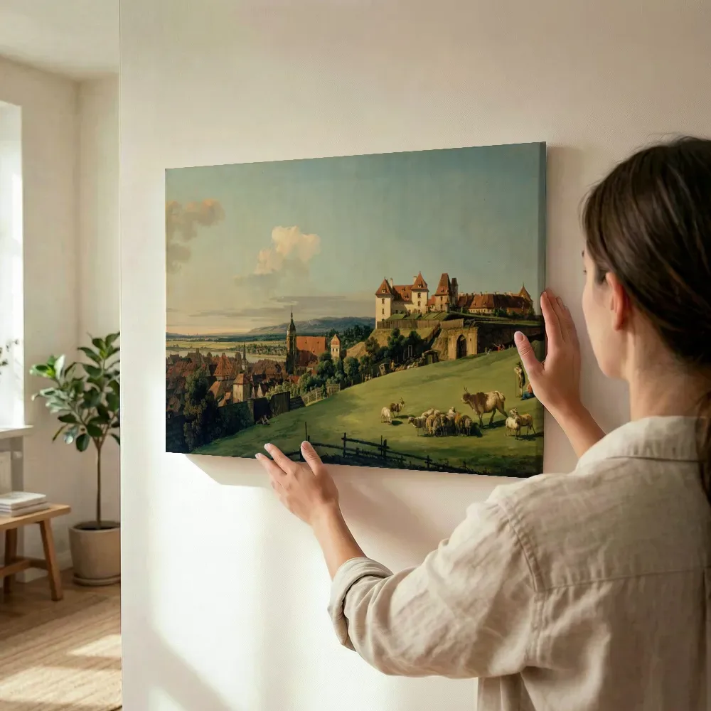 Sfeerimpressie: Gezicht op Pirna vanaf slot Sonnenstein van Bernardo Bellotto terwijl het wordt opgehangen