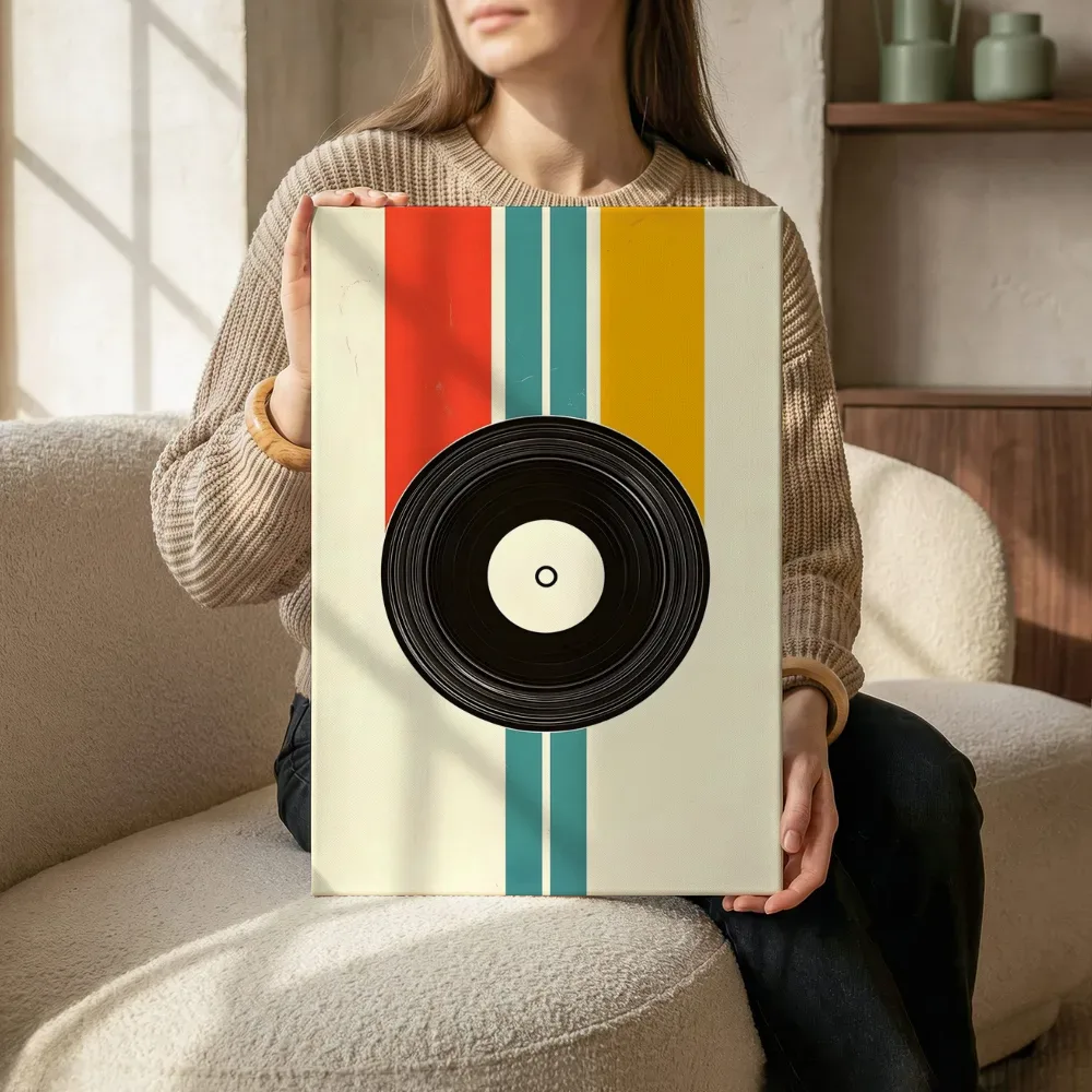 Sfeerimpressie: Vinylplaat met retro kleurstrepen terwijl het zittend wordt getoond
