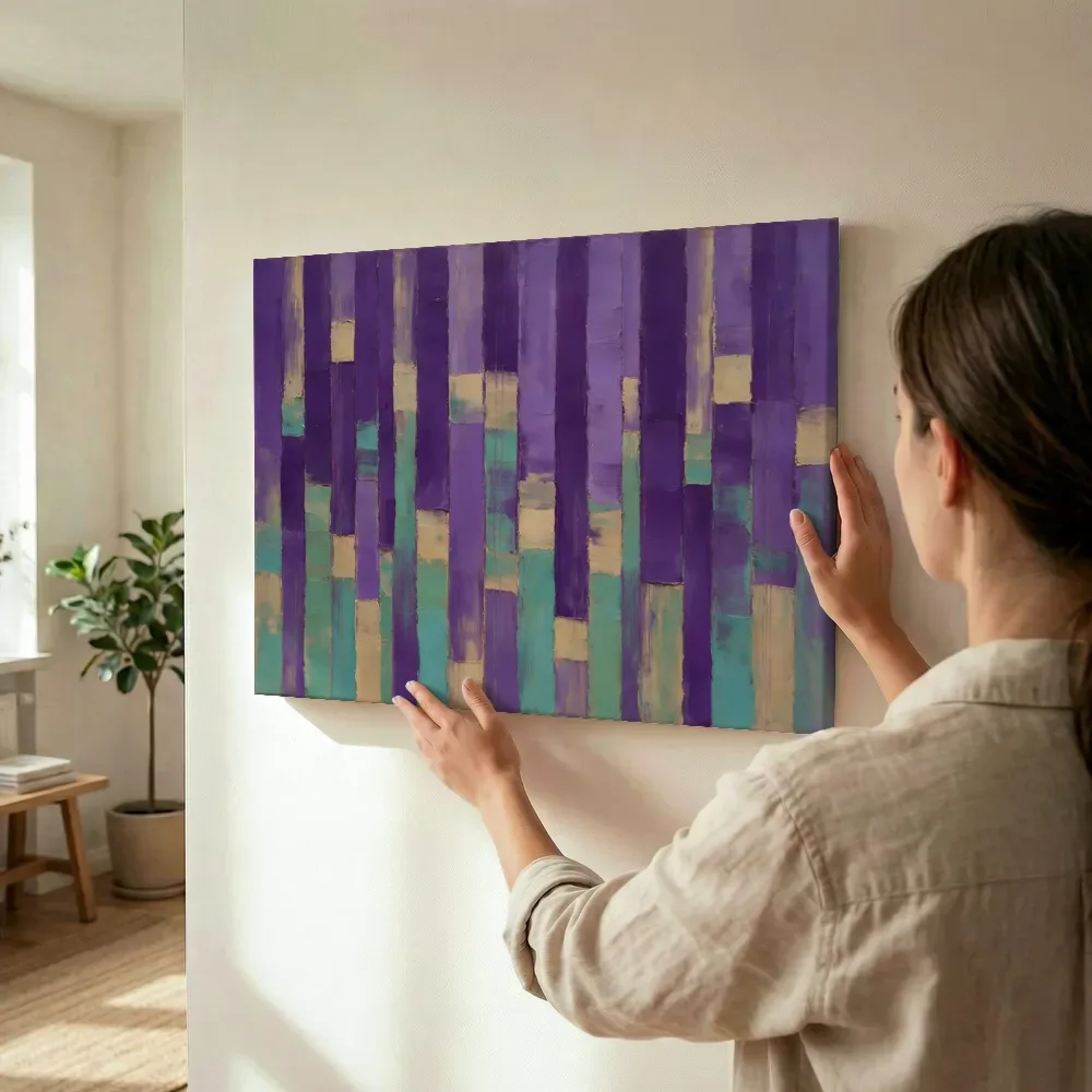 Sfeerimpressie: Violet en jade in kolommen terwijl het wordt opgehangen