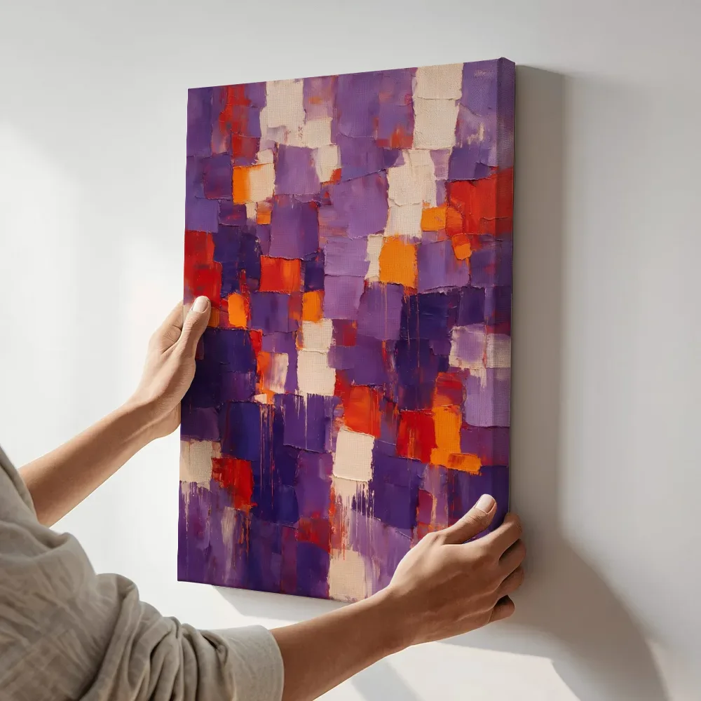 Sfeerimpressie: Violet en vermiljoen als mozaïek terwijl het aan de muur wordt gehangen