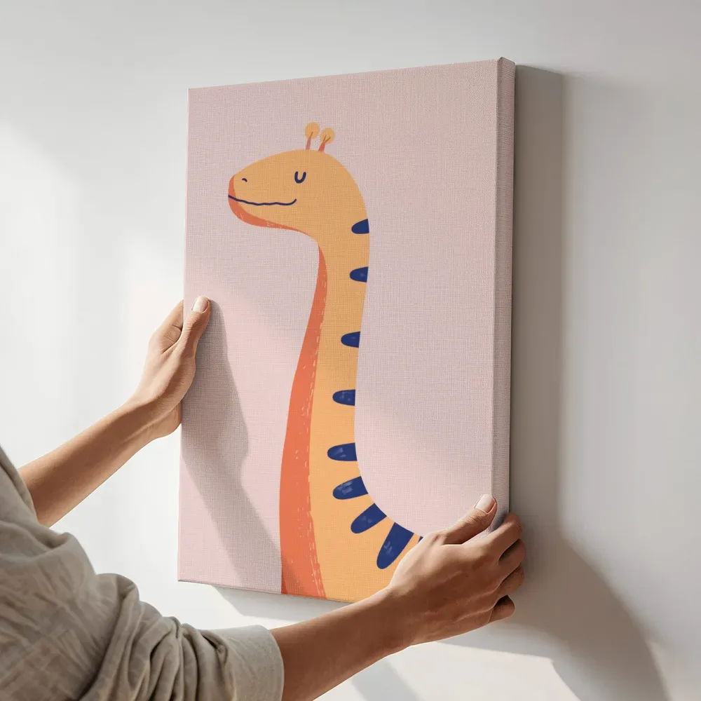 Sfeerimpressie: Vrolijke langnek dino terwijl het aan de muur wordt gehangen