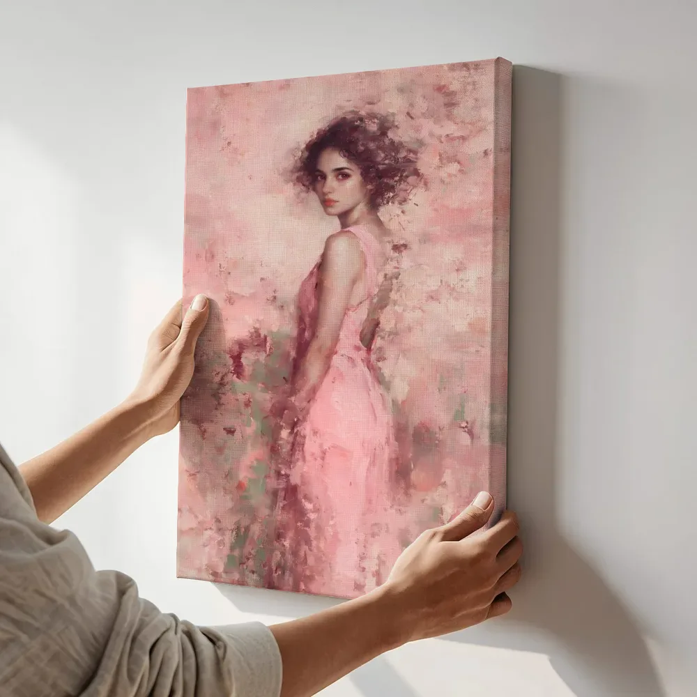 Sfeerimpressie: Vrouw half opgelost in roze terwijl het aan de muur wordt gehangen