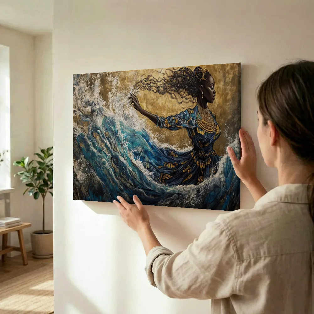 Sfeerimpressie: Vrouw in de golven terwijl het wordt opgehangen