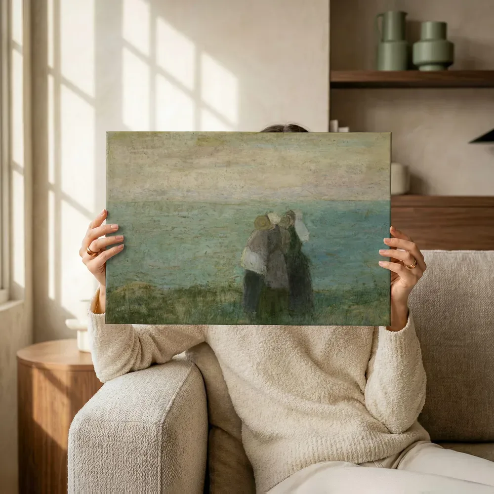Sfeerimpressie: Vrouwen aan zee van Jan Toorop terwijl het omhoog wordt gehouden