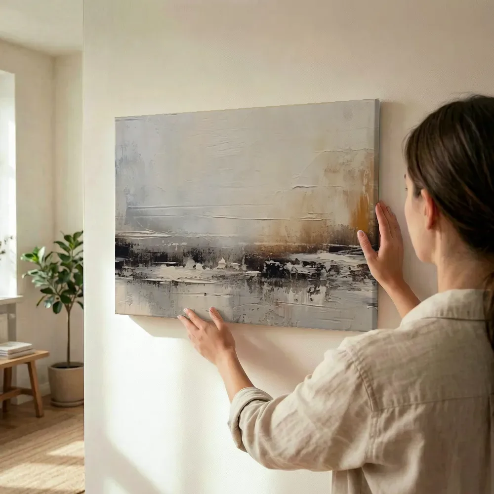 Sfeerimpressie: Warme horizon in beige en goud terwijl het wordt opgehangen