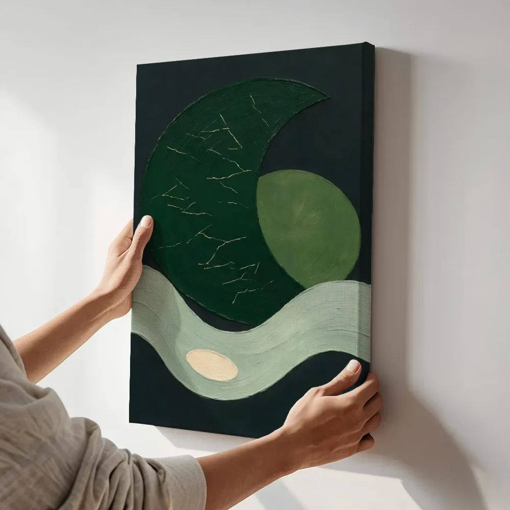 Sfeerimpressie: Wassende maan Retro Shapes in bosgroen terwijl het aan de muur wordt gehangen