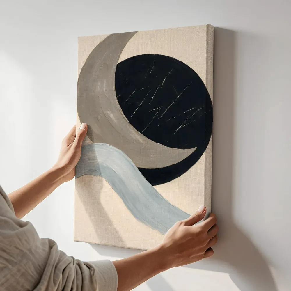 Sfeerimpressie: Wassende maan Retro Shapes in steengrijs 2 terwijl het aan de muur wordt gehangen