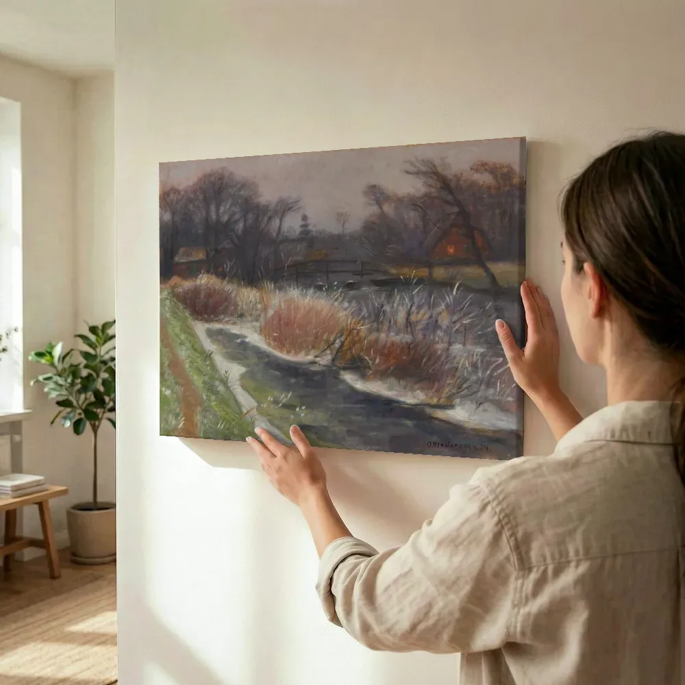Sfeerimpressie: Winterlandschap bij de sluis van Otto Modersohn terwijl het wordt opgehangen