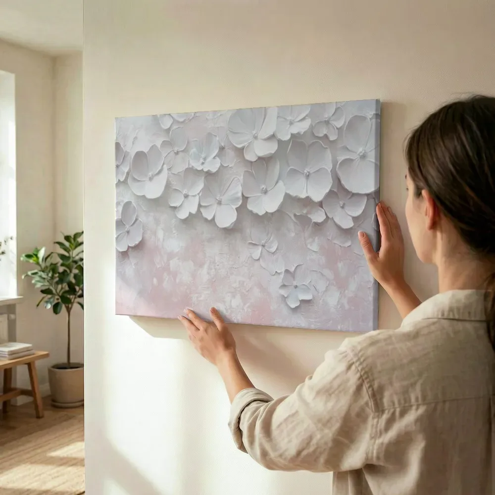 Sfeerimpressie: Witte klaproos textuur terwijl het wordt opgehangen