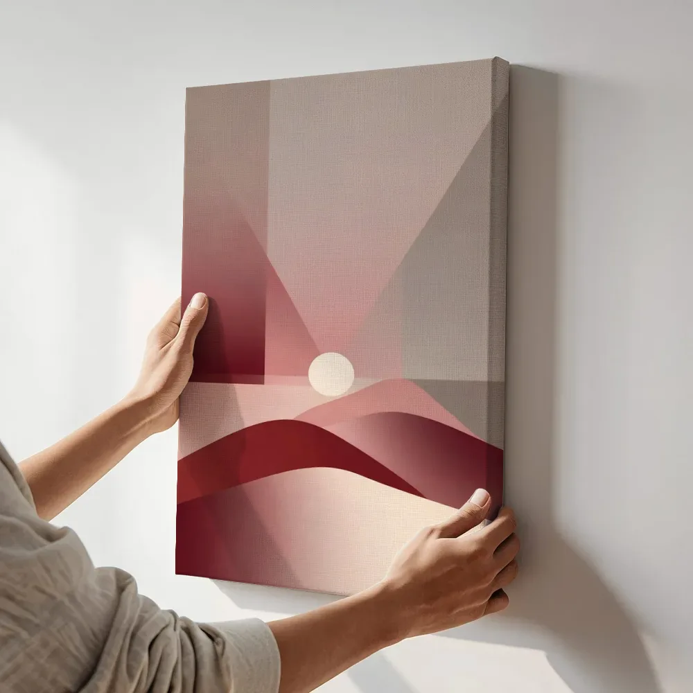 Sfeerimpressie: Woestijnlandschap Textured Minimalism in bordeaux 2 terwijl het aan de muur wordt gehangen