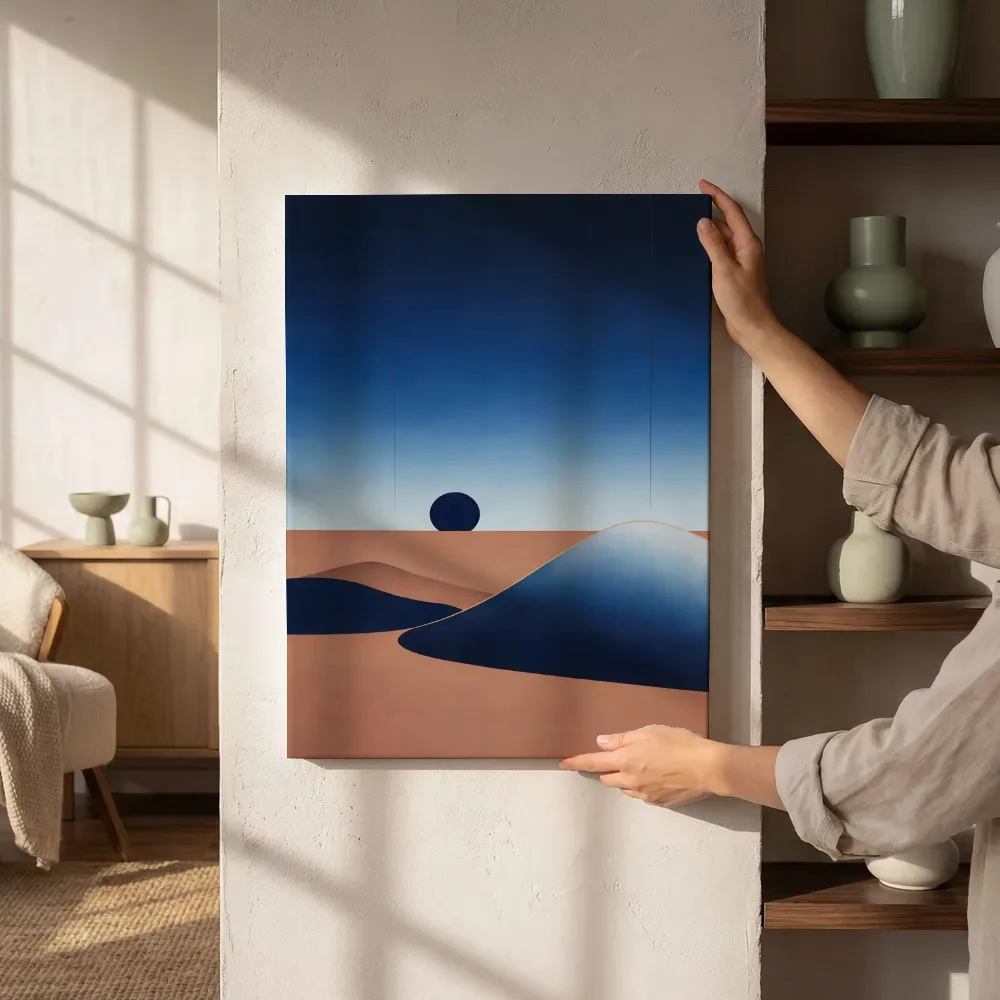 Sfeerimpressie: Woestijnlandschap Textured Minimalism in middernachtindigo naast de kast