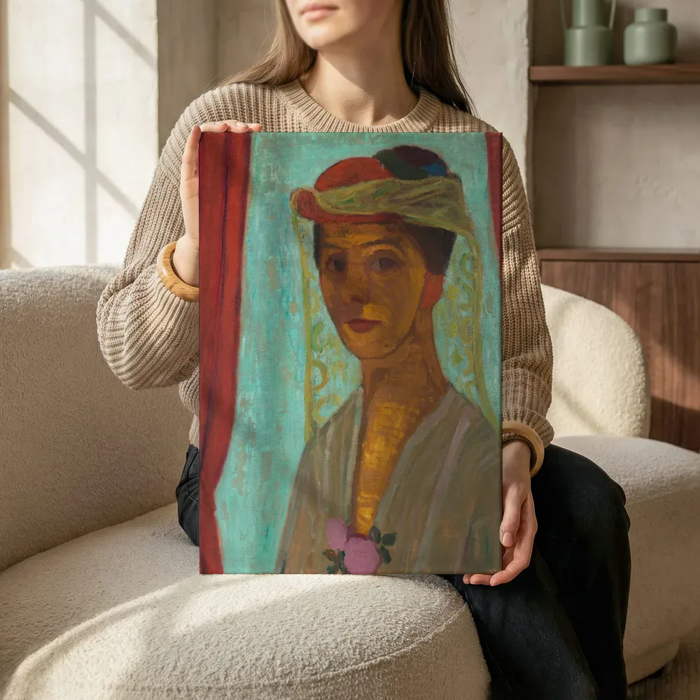 Sfeerimpressie: Zelfportret met hoed en sluier van Paula Modersohn-Becker terwijl het zittend wordt getoond