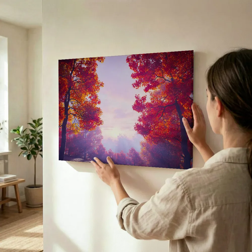 Sfeerimpressie: Zonlicht door vlammend herfstbos terwijl het wordt opgehangen