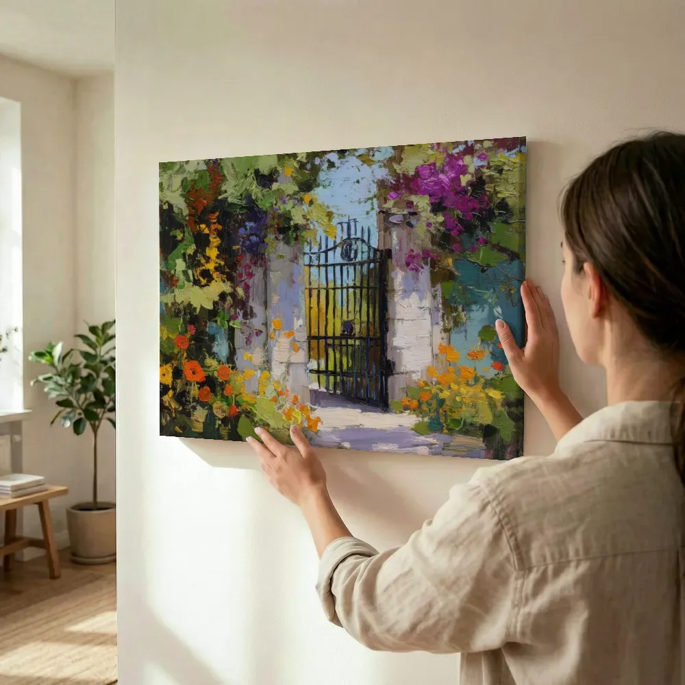 Sfeerimpressie: Zonnige tuinpoort terwijl het wordt opgehangen